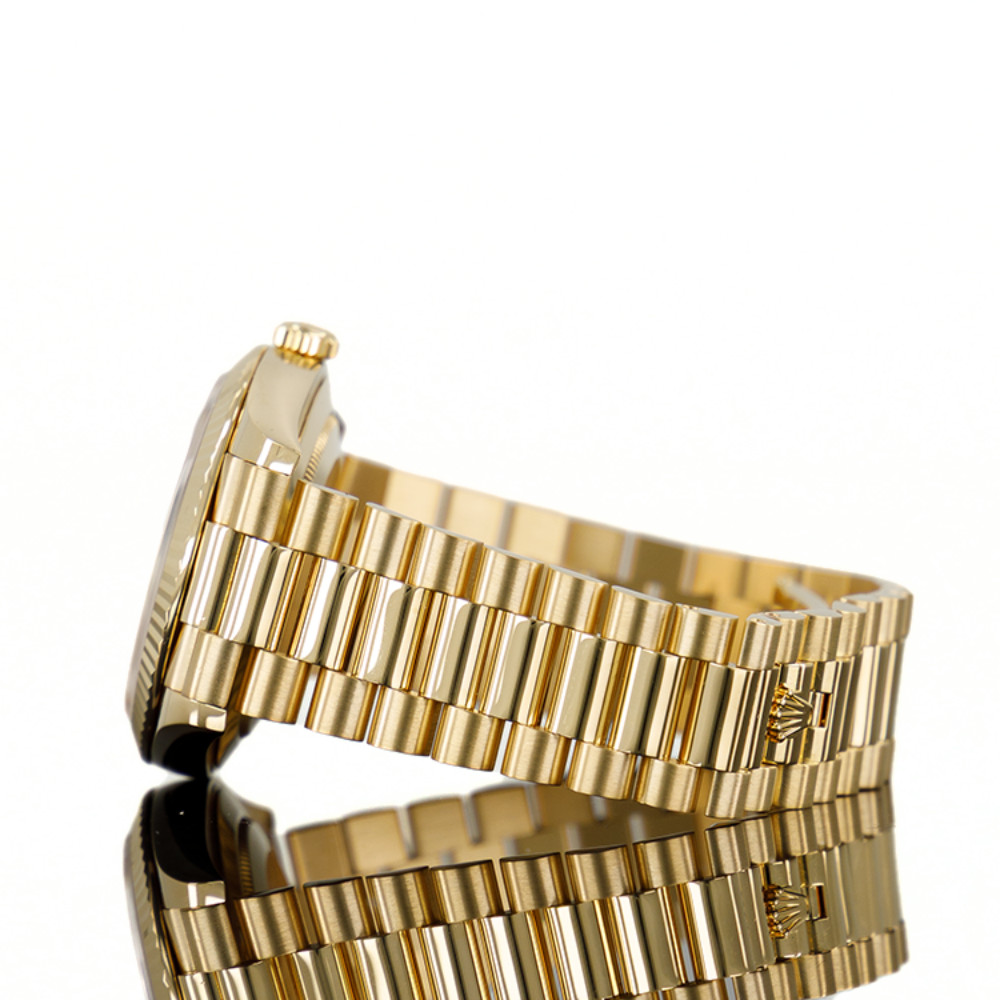 Rolex Day-Date 40 Yellow Gold Champagne Roman Dial